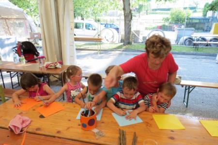 KNOBLEHARJEVO 2012- Otroški živ žav 43